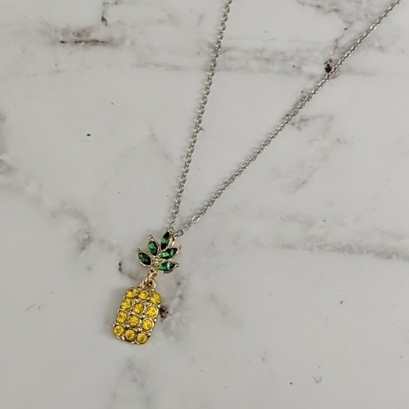 Pineapple rhinestone necklace silver - Picture 3 of 5